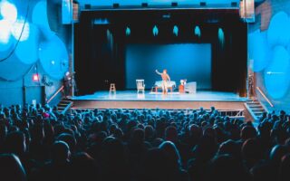 Teater: En Dypdykk i Scenekunstens Verden